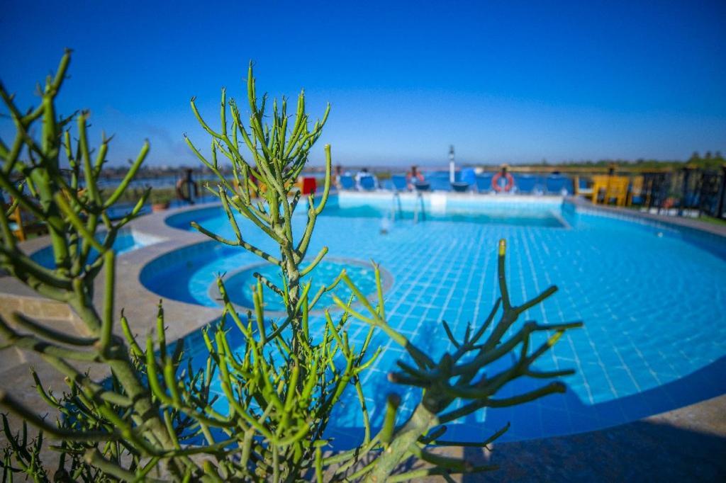 Bule Shadow III Hotel Nagaa Al Fuqani Екстериор снимка